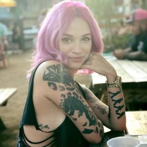 Meet your Posher, Jennasea